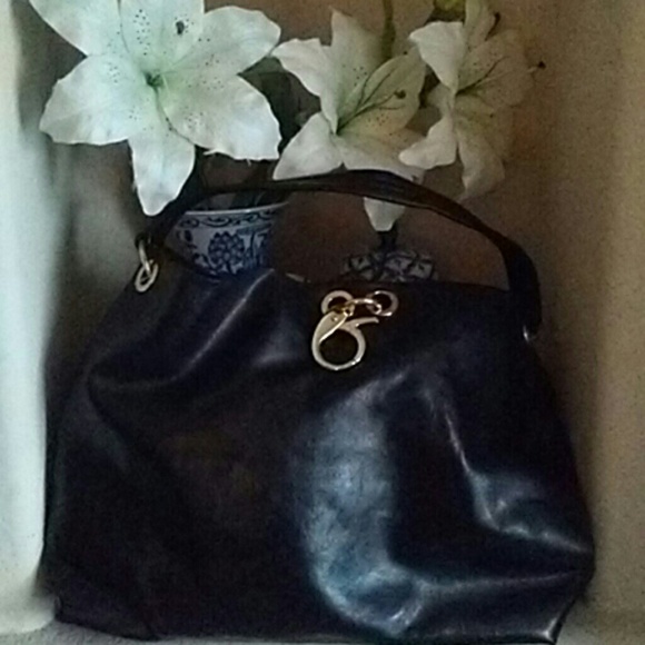 SIMPLY VERA Handbags - ONE DAY🌺SIMPLY VERA BAG NWOT